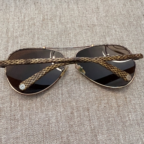 Tory Burch sunglasses  TY6021Q - Picture 8 of 11